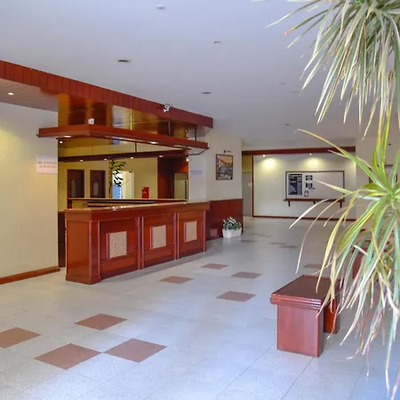 Lovely Cruzeiro Da Rocha Apartment Portimão